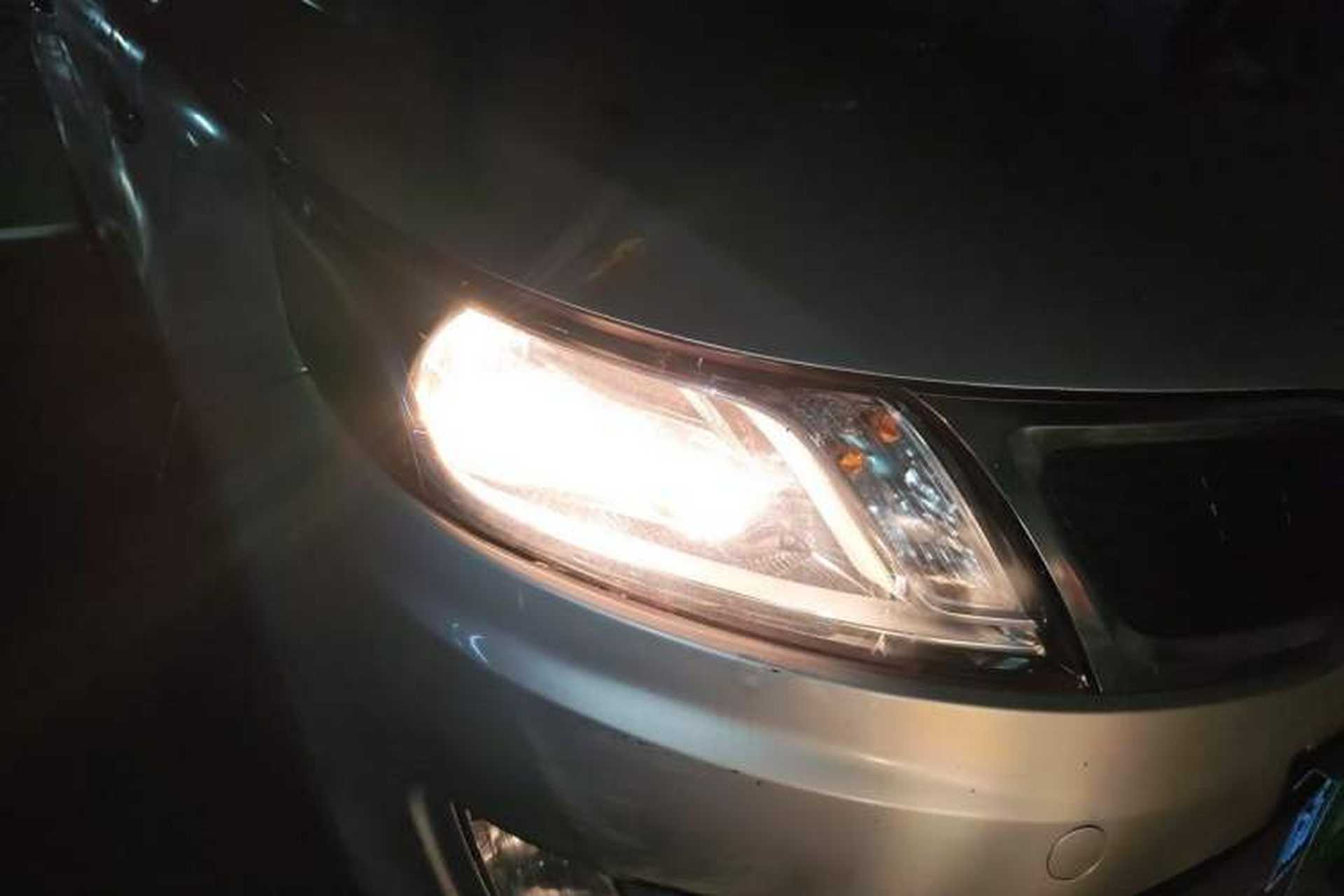 Used Kia K2 2012 Sedan 1.4L MT GLS Commemorative Edition Right Front Headlight