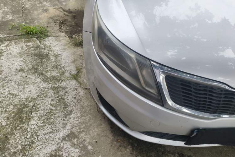 Used Kia K2 2012 Sedan 1.4L Automatic GLS Commemorative Edition Right Front Headlight