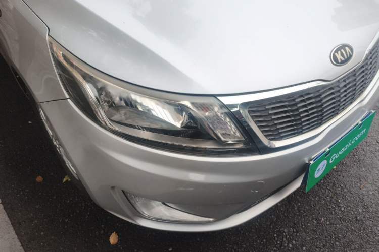 Used Kia K2 2012 Hatchback 1.4L AT GLS Right Front Headlight