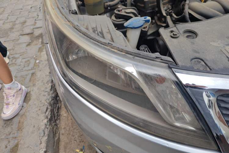 Used Kia K2 2012 Sedan 1.4L Automatic GLS Commemorative Edition Right Front Headlight
