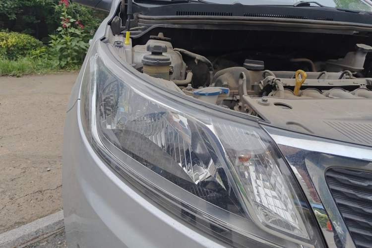 Used Kia K2 2012 Sedan 1.4L MT GLS Commemorative Edition Right Front Headlight