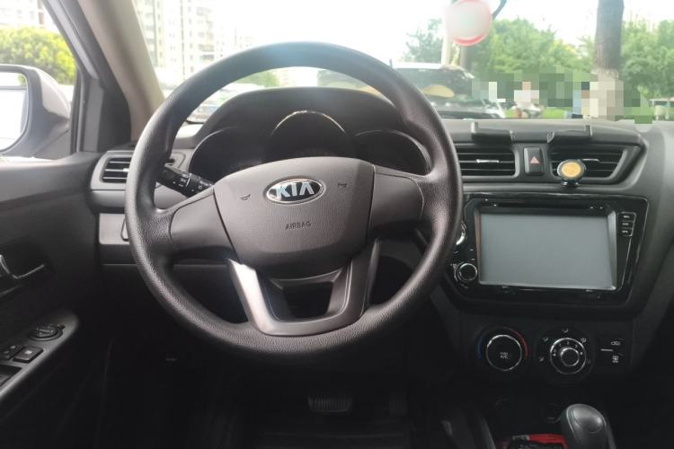 Used Kia K2 2012 Hatchback 1.4L AT GLS Steering Wheel