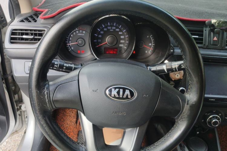 Used Kia K2 2012 Sedan 1.4L MT GLS Commemorative Edition Steering Wheel