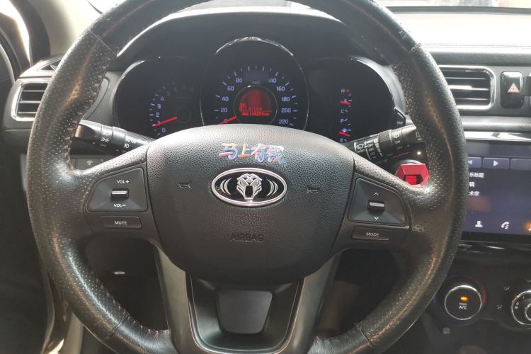 Used Kia K2 2012 Hatchback 1.6L AT Premium Steering Wheel