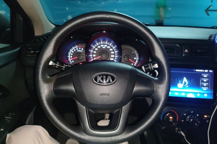 Used Kia K2 2012 Sedan 1.4L MT GLS Commemorative Edition Steering Wheel