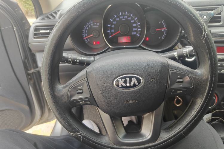 Used Kia K2 2012 Sedan 1.4L MT GLS Commemorative Edition Steering Wheel