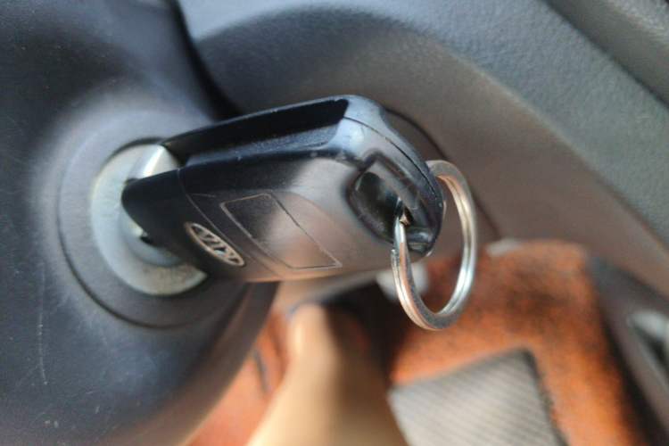Used Kia K2 2012 Sedan 1.4L MT GLS Commemorative Edition Vehicle Key