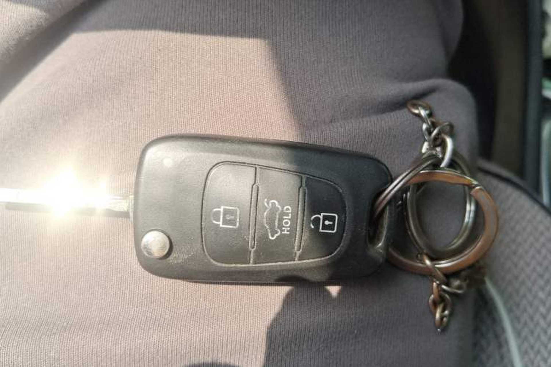 Used Kia K2 2012 Sedan 1.4L MT GLS Commemorative Edition Vehicle Key