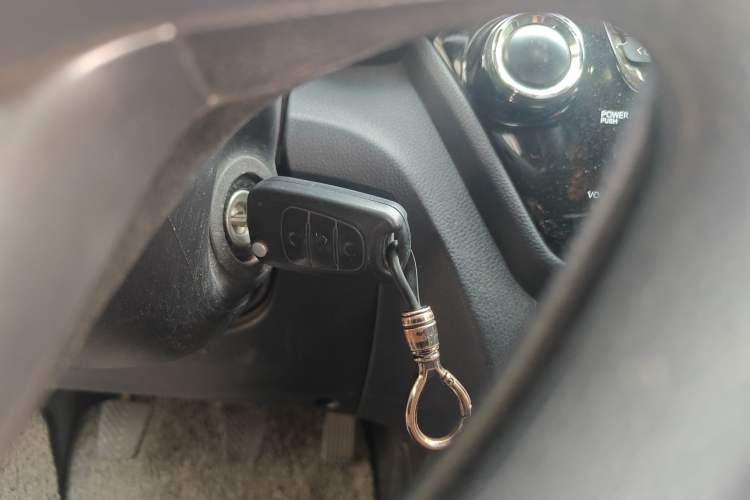 Used Kia K2 2012 Sedan 1.4L MT GLS Commemorative Edition Vehicle Key