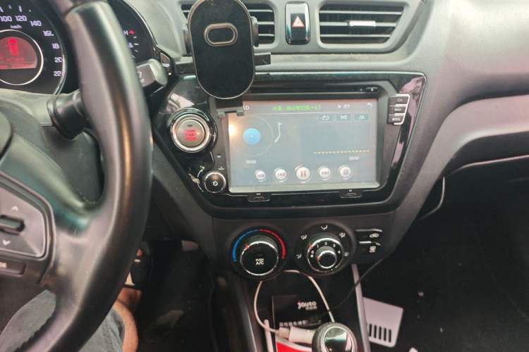 Used Kia K2 2012 Sedan 1.6L Automatic Transmission Premium Commemorative Edition Audio And AC Panel