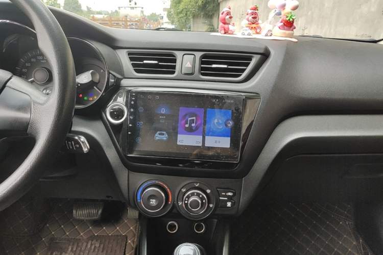 Used Kia K2 2012 Hatchback 1.4L Automatic Cool Edition Audio And AC Panel
