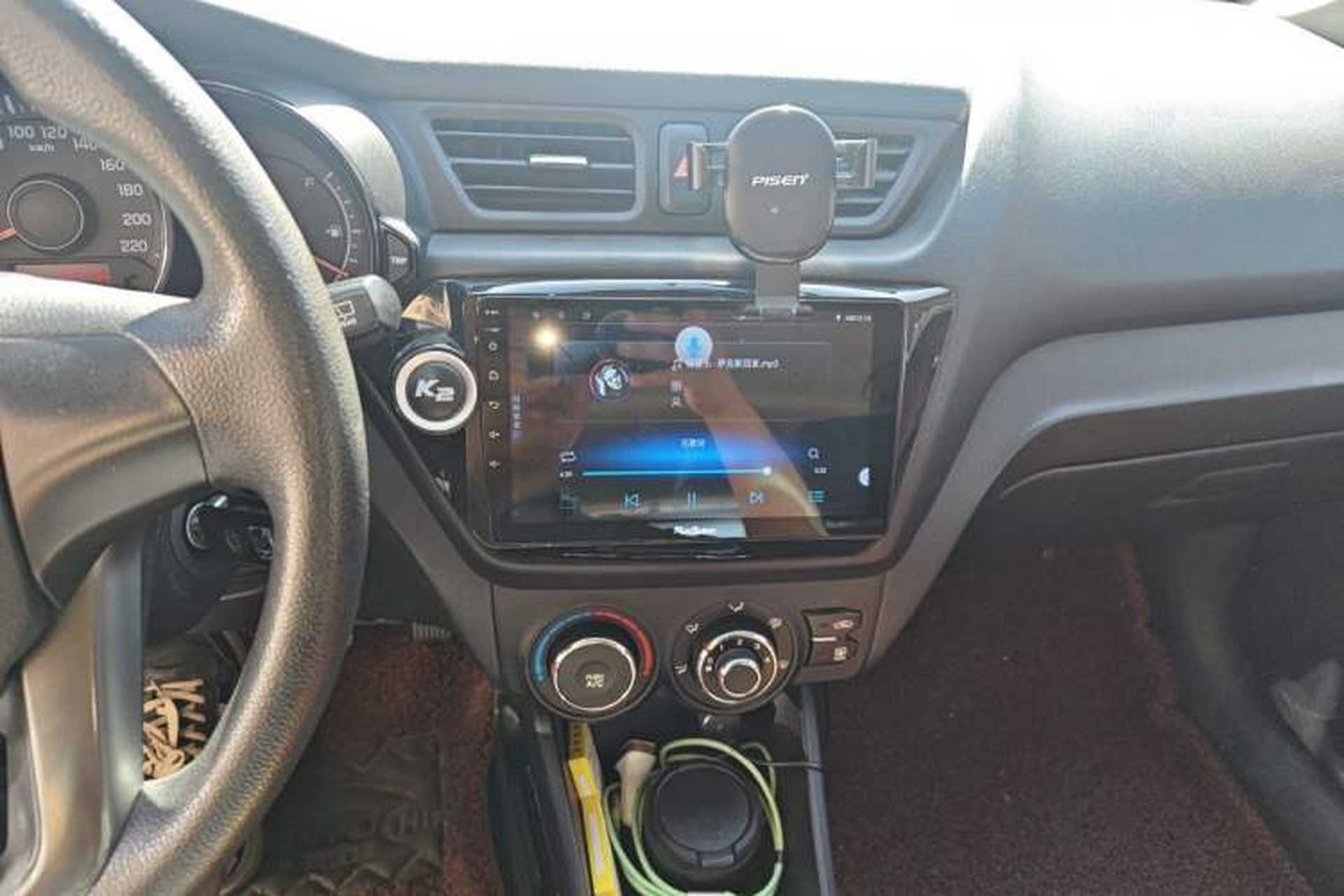Used Kia K2 2012 Hatchback 1.4L MT Cool Edition Commemorative Model Audio And AC Panel