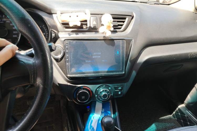 Used Kia K2 2012 Sedan 1.4L Automatic GLS Commemorative Edition Audio And AC Panel