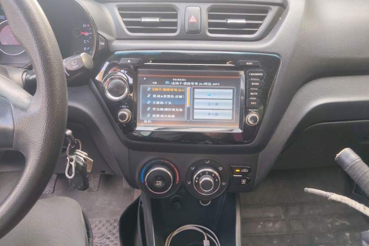 Used Kia K2 2012 Sedan 1.4L MT GL Commemorative Edition Audio And AC Panel