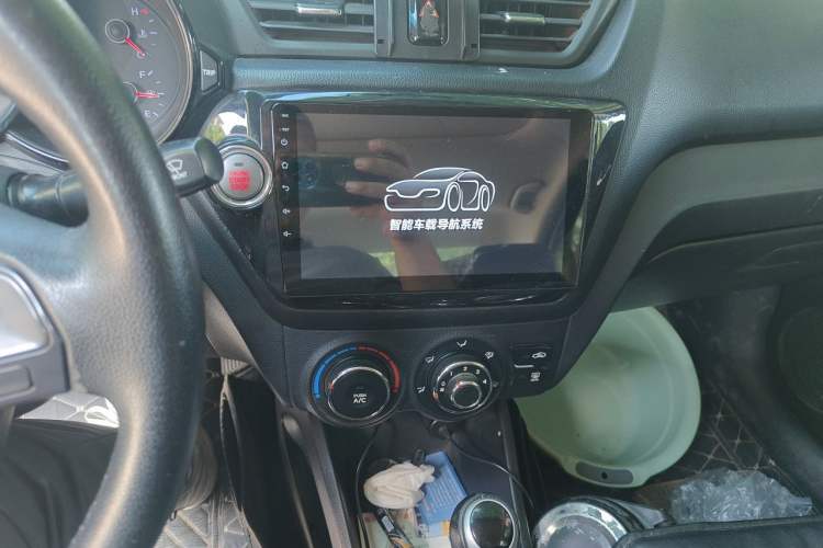 Used Kia K2 2012 Sedan 1.6L Automatic Transmission Premium Commemorative Edition Audio And AC Panel