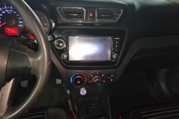 Used Kia K2 2012 Sedan 1.4L MT GLS Commemorative Edition Audio And AC Panel