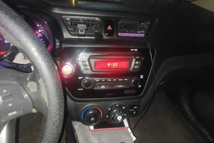 Used Kia K2 2012 Sedan 1.6L Automatic Transmission Premium Commemorative Edition Audio And AC Panel
