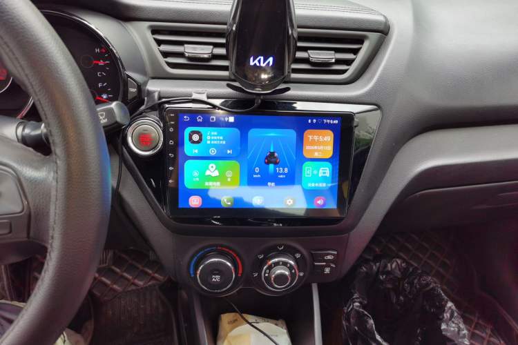Used Kia K2 2012 Sedan 1.6L AT Premium ECO Audio And AC Panel