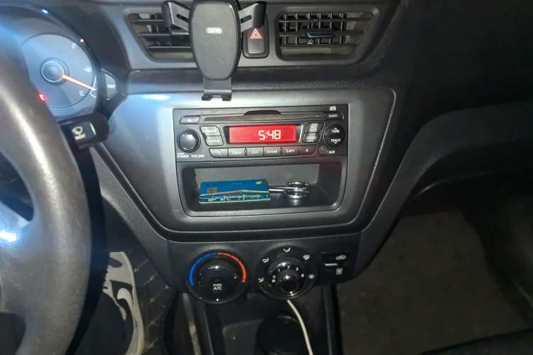 Used Kia K2 2012 Sedan 1.4L MT GLS Commemorative Edition Audio And AC Panel