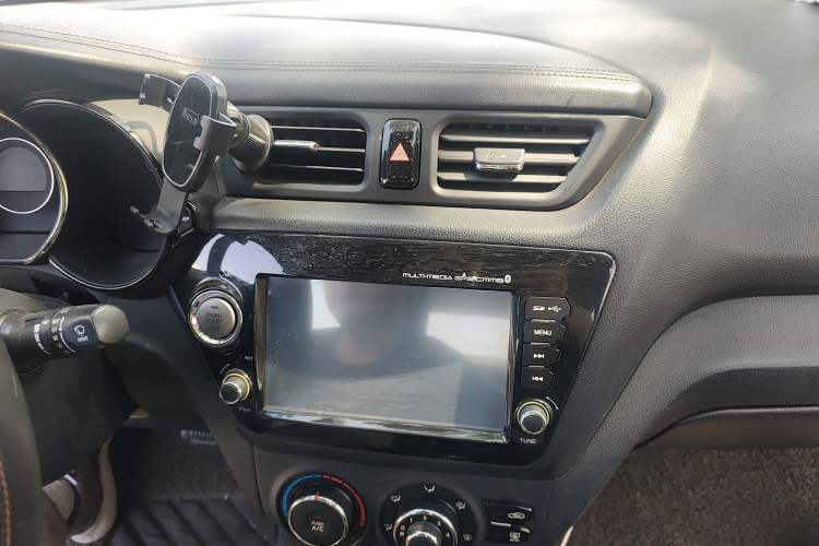 Used Kia K2 2012 Sedan 1.6L Automatic Transmission Premium Commemorative Edition Audio And AC Panel