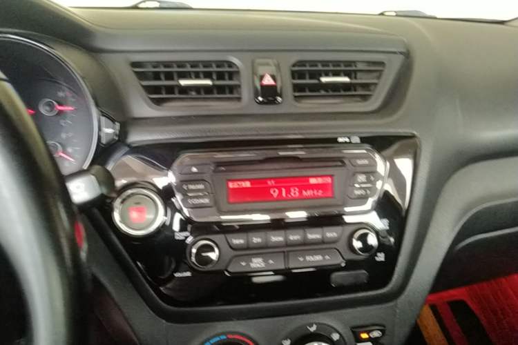 Used Kia K2 2012 Sedan 1.6L Automatic Transmission Premium Commemorative Edition Audio And AC Panel