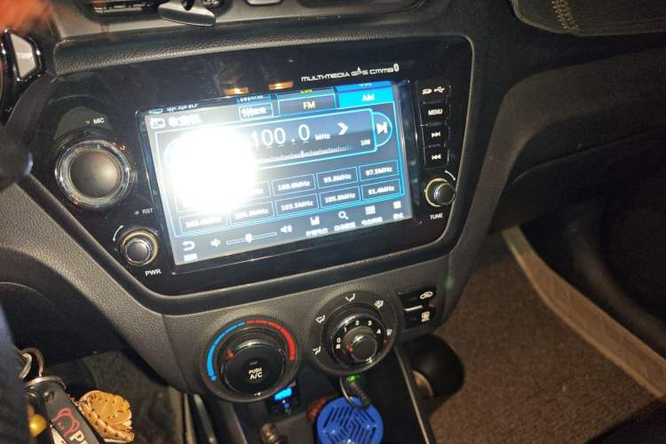 Used Kia K2 2012 Sedan 1.4L Automatic GLS Commemorative Edition Audio And AC Panel