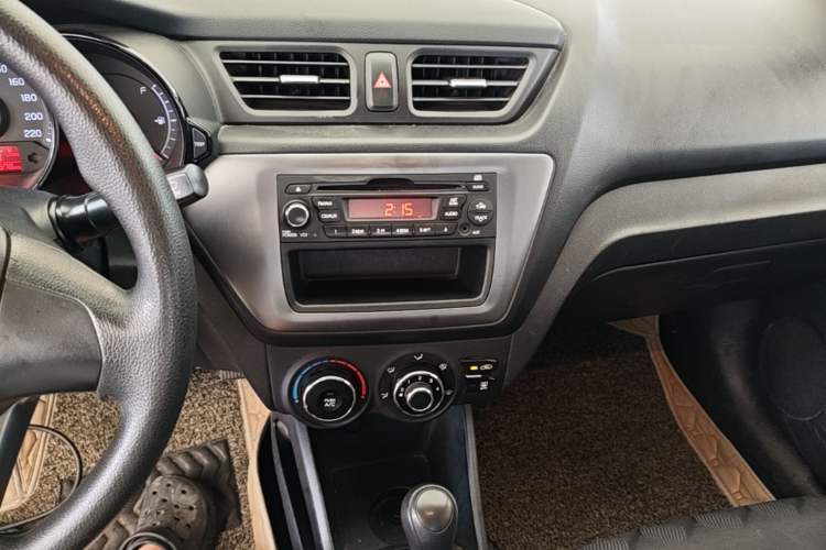 Used Kia K2 2012 Sedan 1.4L Automatic GLS Commemorative Edition Audio And AC Panel