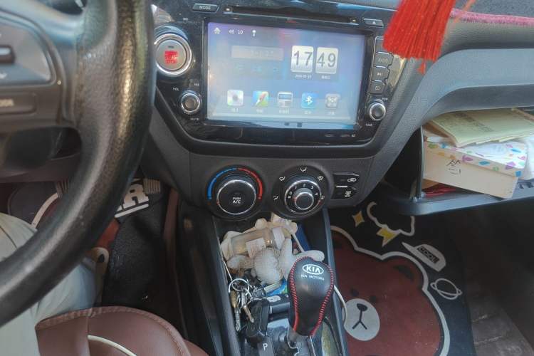 Used Kia K2 2012 Sedan 1.6L AT Premium ECO Audio And AC Panel