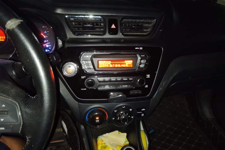 Used Kia K2 2012 Sedan 1.6L Automatic Transmission Premium Commemorative Edition Audio And AC Panel