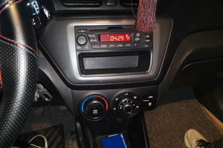 Used Kia K2 2012 Sedan 1.4L MT GLS Commemorative Edition Audio And AC Panel