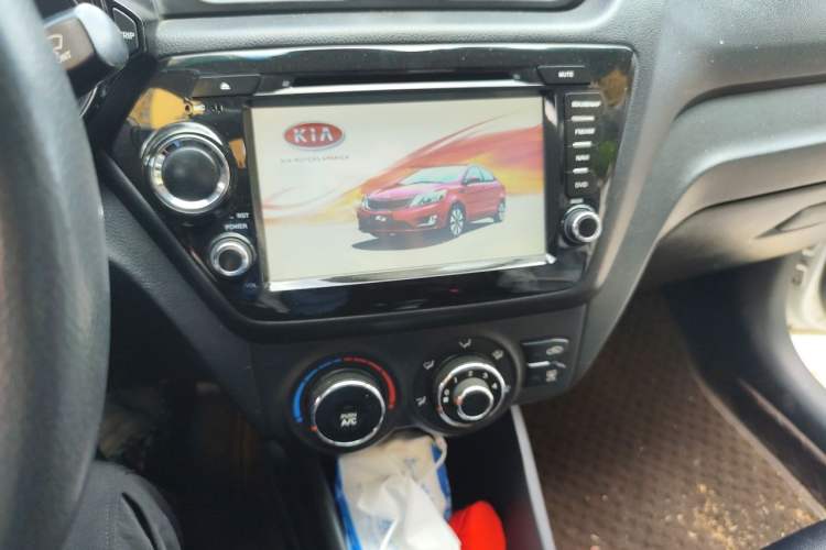 Used Kia K2 2012 Sedan 1.4L MT GLS Commemorative Edition Audio And AC Panel
