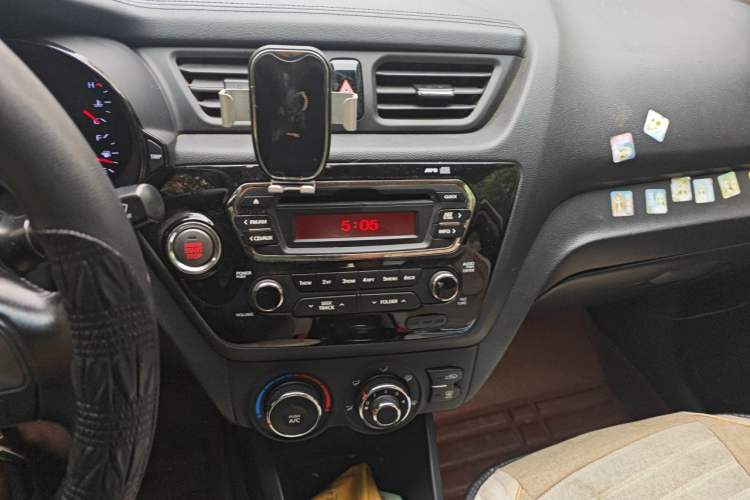 Used Kia K2 2012 Sedan 1.6L Automatic Transmission Premium Commemorative Edition Audio And AC Panel
