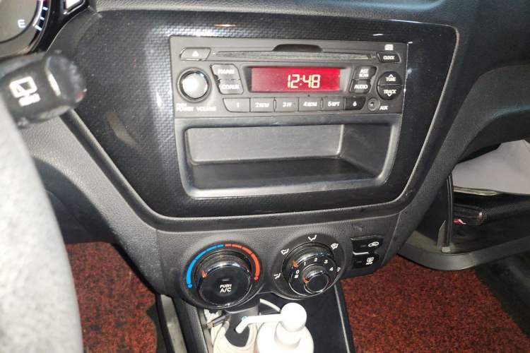 Used Kia K2 2012 Hatchback 1.4L Automatic Cool Edition Audio And AC Panel