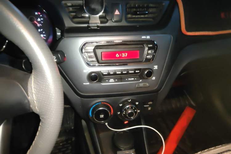 Used Kia K2 2012 Sedan 1.4L MT TOP Commemorative Edition Audio And AC Panel