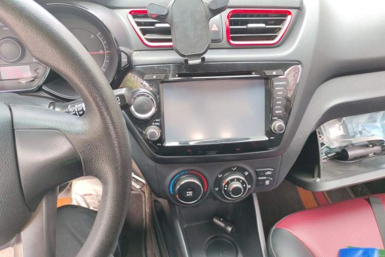 Used Kia K2 2012 Hatchback 1.4L MT Cool Edition Commemorative Model Audio And AC Panel