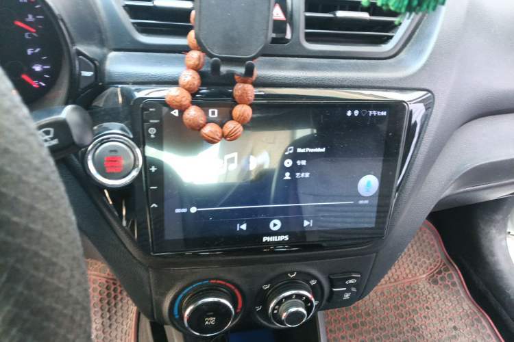 Used Kia K2 2012 Sedan 1.6L Automatic Transmission Premium Commemorative Edition Audio And AC Panel