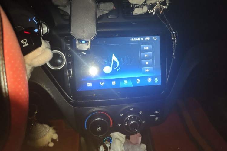 Used Kia K2 2012 Sedan 1.4L Automatic GLS Commemorative Edition Audio And AC Panel