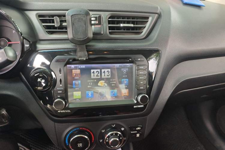 Used Kia K2 2012 Sedan 1.4L MT GLS Commemorative Edition Audio And AC Panel