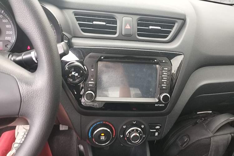 Used Kia K2 2012 Sedan 1.4L Automatic GLS Commemorative Edition Audio And AC Panel