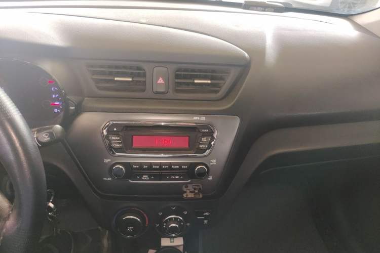 Used Kia K2 2012 Sedan 1.4L MT TOP Commemorative Edition Audio And AC Panel