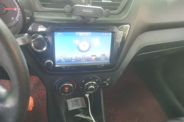 Used Kia K2 2012 Sedan 1.4L MT GLS Commemorative Edition Audio And AC Panel