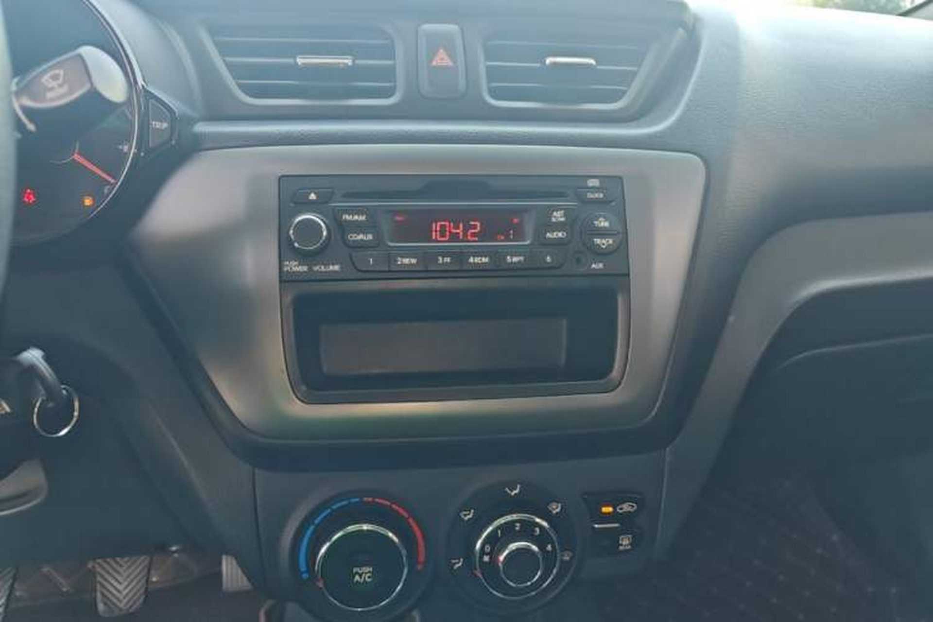 Used Kia K2 2012 Sedan 1.4L MT GLS Commemorative Edition Audio And AC Panel