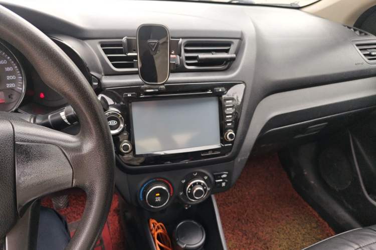 Used Kia K2 2012 Sedan 1.4L MT GLS Commemorative Edition Audio And AC Panel