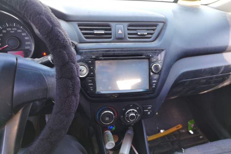 Used Kia K2 2012 Sedan 1.4L MT GLS Commemorative Edition Audio And AC Panel