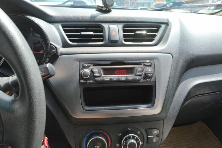 Used Kia K2 2012 Sedan 1.4L Automatic GLS Commemorative Edition Audio And AC Panel