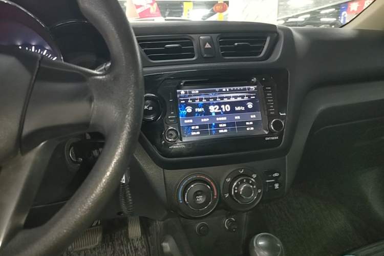 Used Kia K2 2012 Hatchback 1.4L AT GLS Commemorative Edition Audio And AC Panel