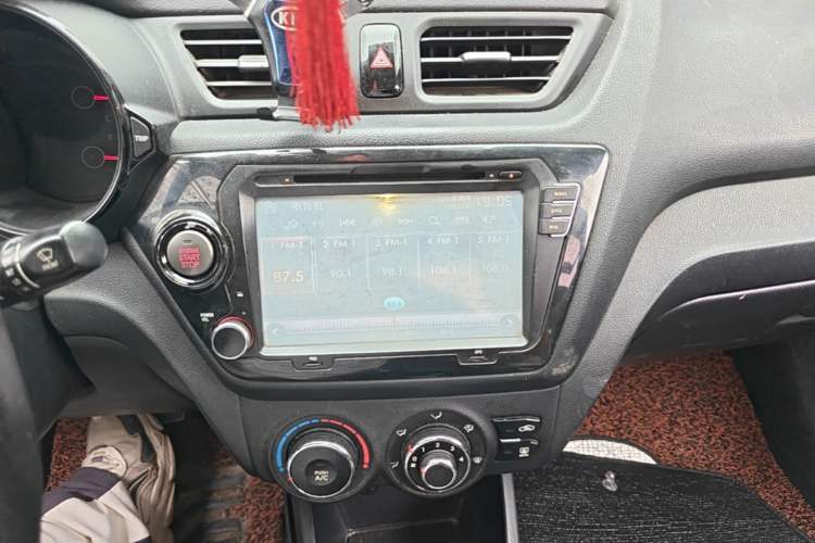 Used Kia K2 2012 Sedan 1.6L Automatic Transmission Premium Commemorative Edition Audio And AC Panel