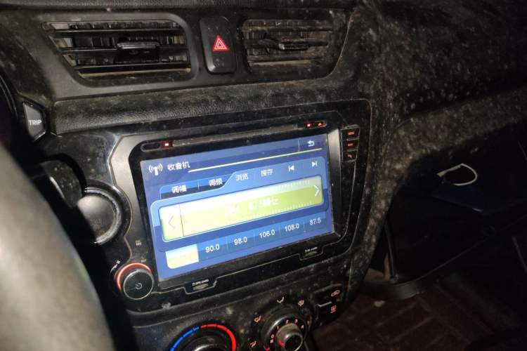 Used Kia K2 2012 Sedan 1.4L Automatic GLS Commemorative Edition Audio And AC Panel