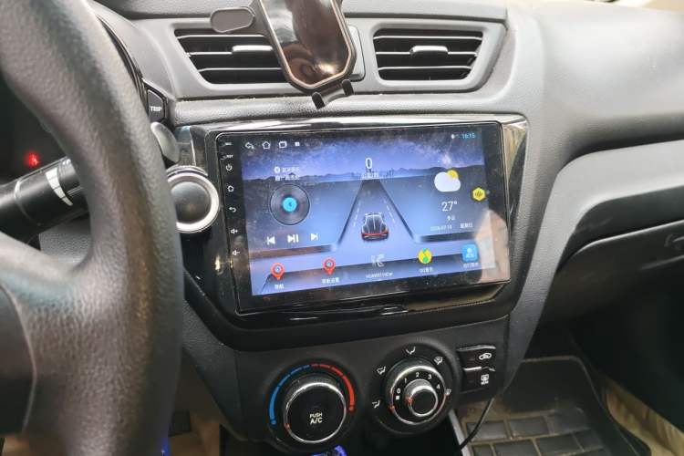 Used Kia K2 2012 Sedan 1.4L MT GLS Commemorative Edition Audio And AC Panel