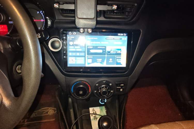 Used Kia K2 2012 Sedan 1.4L Automatic GLS Commemorative Edition Audio And AC Panel